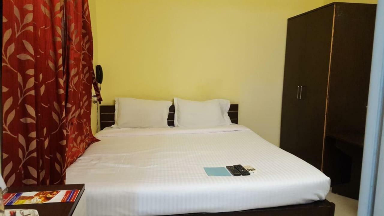 Capital O Kabita Guest House Near Acropolis Mall Kalkutta Exterior foto